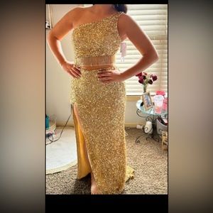 Gold sequin prom dress
